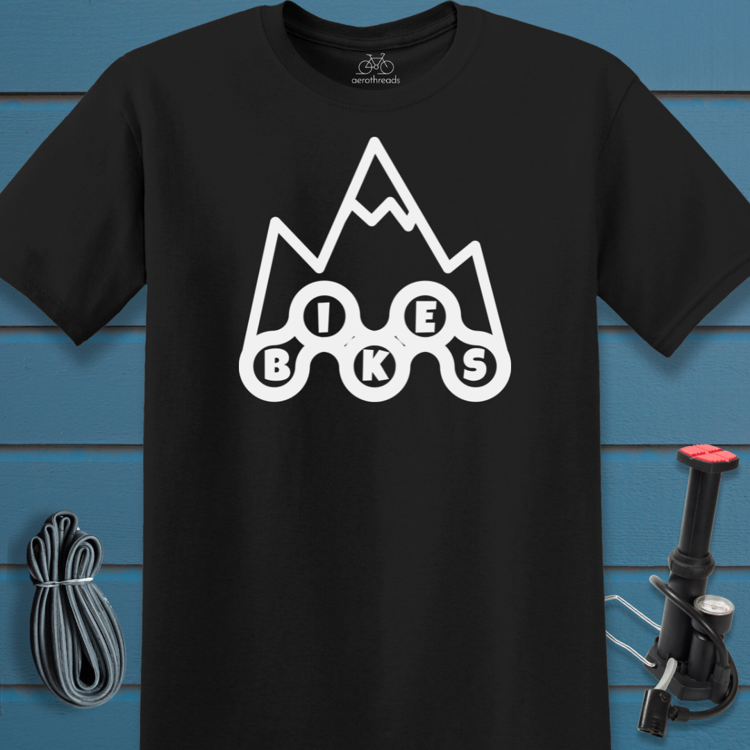 Bikes in chain thick outline t-shirt